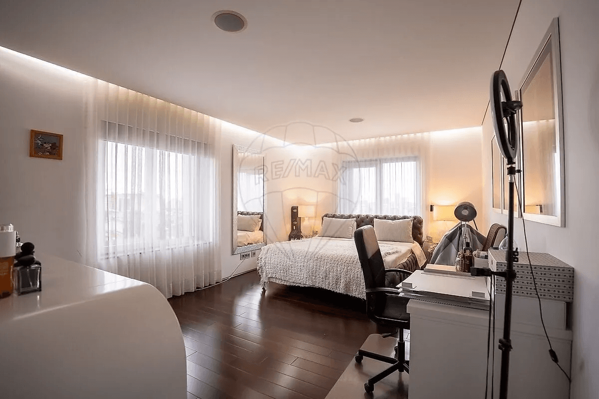 James Edition — Luxury real estate · International